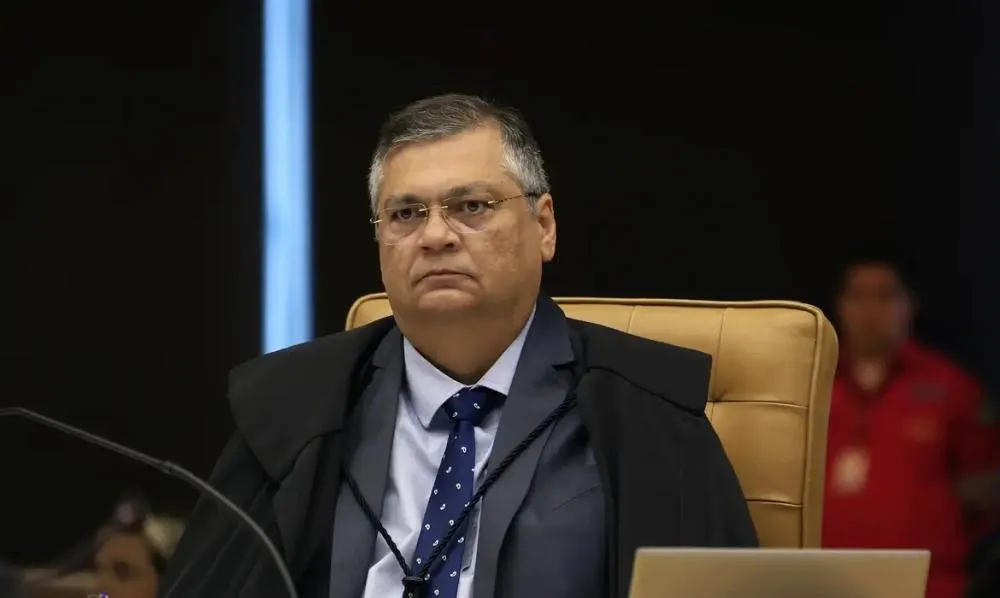 Flávio Dino mantém prisão de Deolane e diz não ver ilegalidade para conceder habeas corpus