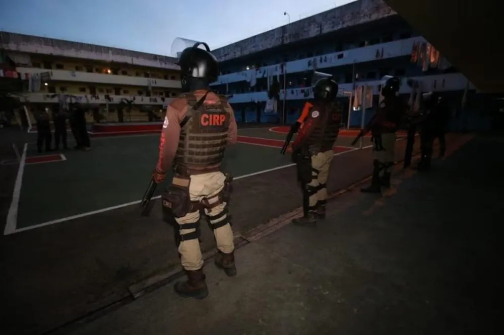 Justiça determina reforço gradual de policiais penais em presídio de Salvador após ação do MP-BA