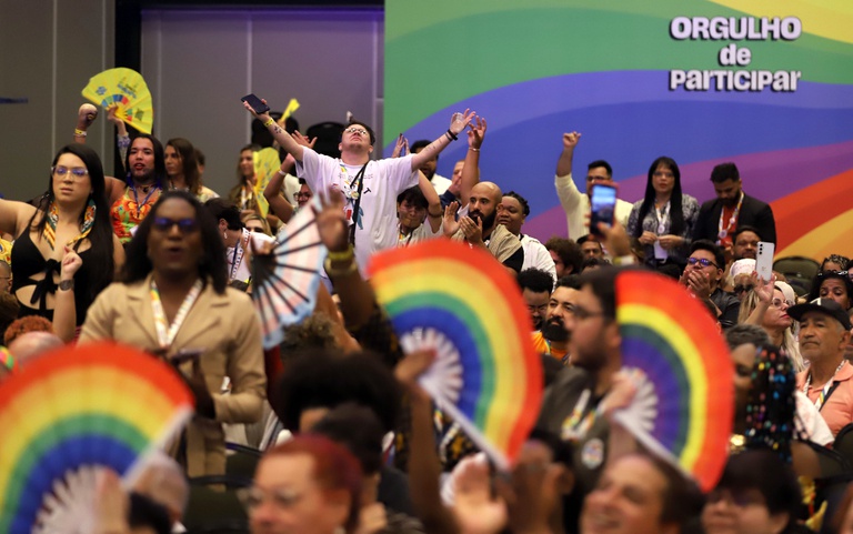 No Dia de Enfrentamento à LGBTQIAfobia, o Governo do Brasil reafirma o direito à existência e à dignidade — Agência Gov