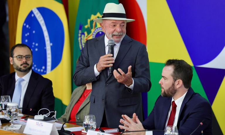 Novo Desenrola vai usar até R$ 8,2 bi do FGTS para quitar dívidas; saiba mais — Agência Gov