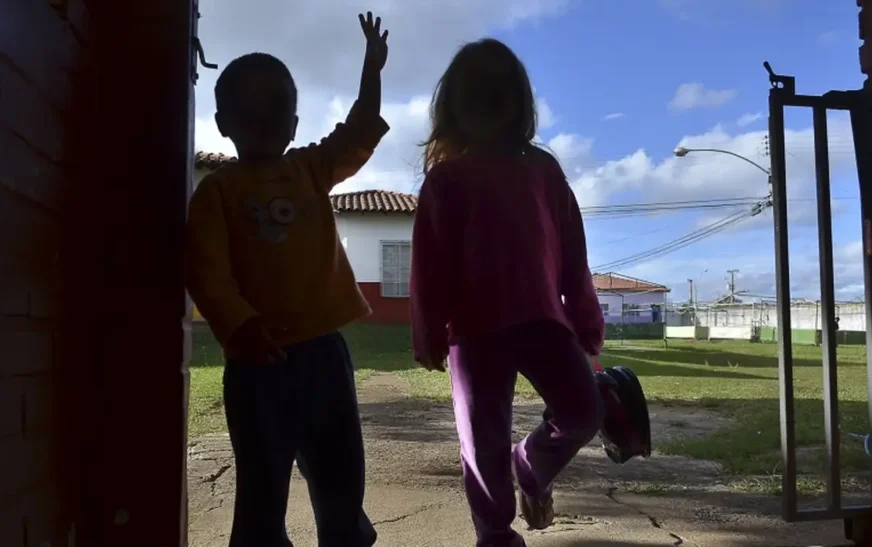 ‘O silêncio não protege as crianças. O silêncio só protege o abusador’, diz Janine Mello — Agência Gov