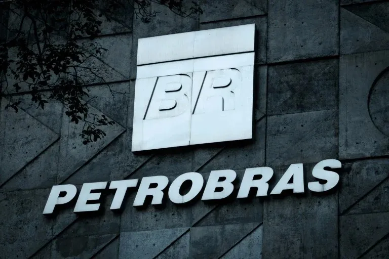 Petrobras anuncia R$ 9 bilhões em remuneração aos acionistas com pagamentos em agosto e setembro