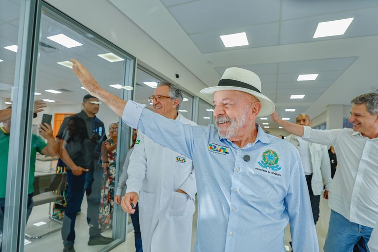 ‘Povo merece respeito e decência’, diz Lula em visita ao primeiro hospital oncológico interestadual do país — Agência Gov