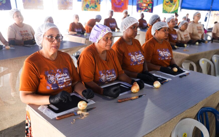 Projeto Cozinha Itinerante capacita mais de 150 mulheres em curso gratuito de culinária – Imprensa Bahia