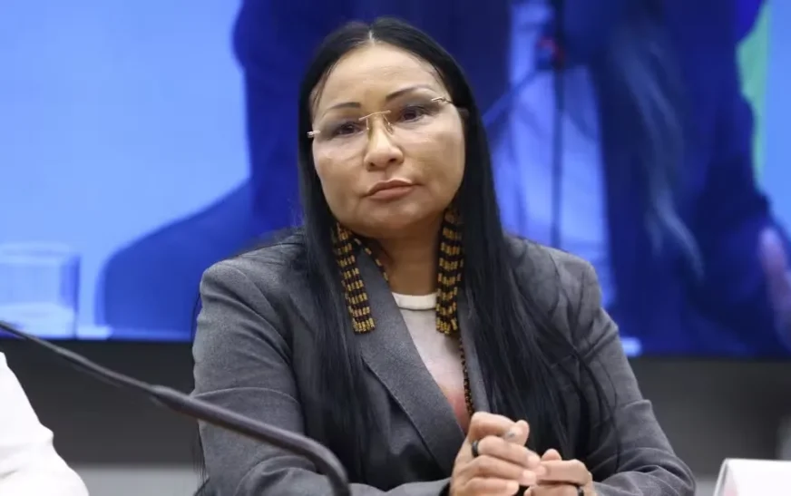 TSE caça mandado de Silvia Waiãpi por uso irregular de verba de campanha em procedimento estético