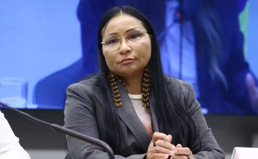 TSE caça mandado de Silvia Waiãpi por uso irregular de verba de campanha em procedimento estético