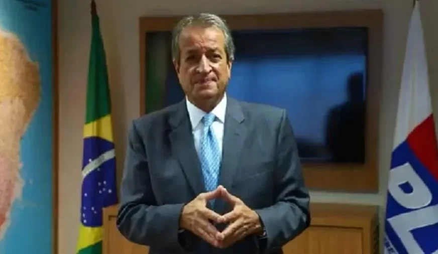 Valdemar nega ultimato a Flávio Bolsonaro e aposta em recuperação nas pesquisas
