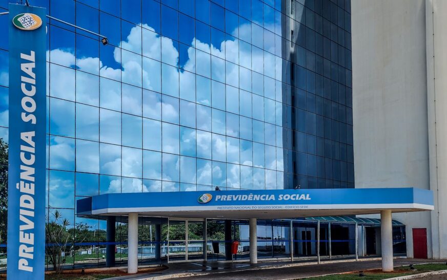 Vazamento de dados no INSS expõe 2,8 milhões de CPFs; 98% de falecidos
