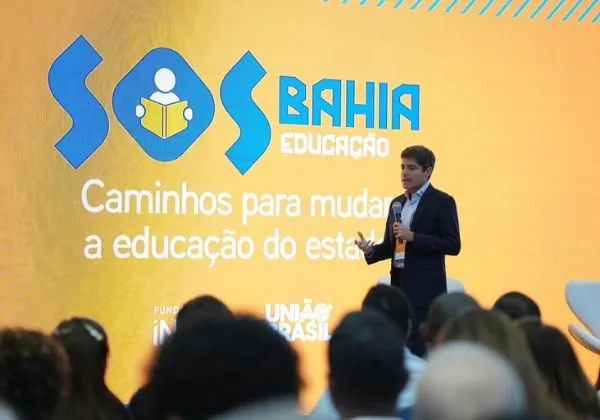 ACM Neto promete revogar aprovação automática e intensifica críticas à educação do governo Jerônimo