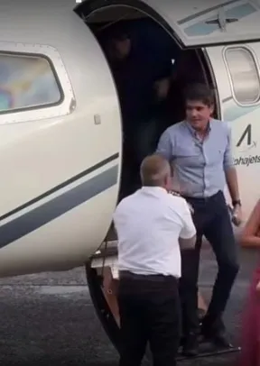 Avião com ACM Neto sofre despressurização durante voo na Bahia e passageiros vivem momentos de tensão