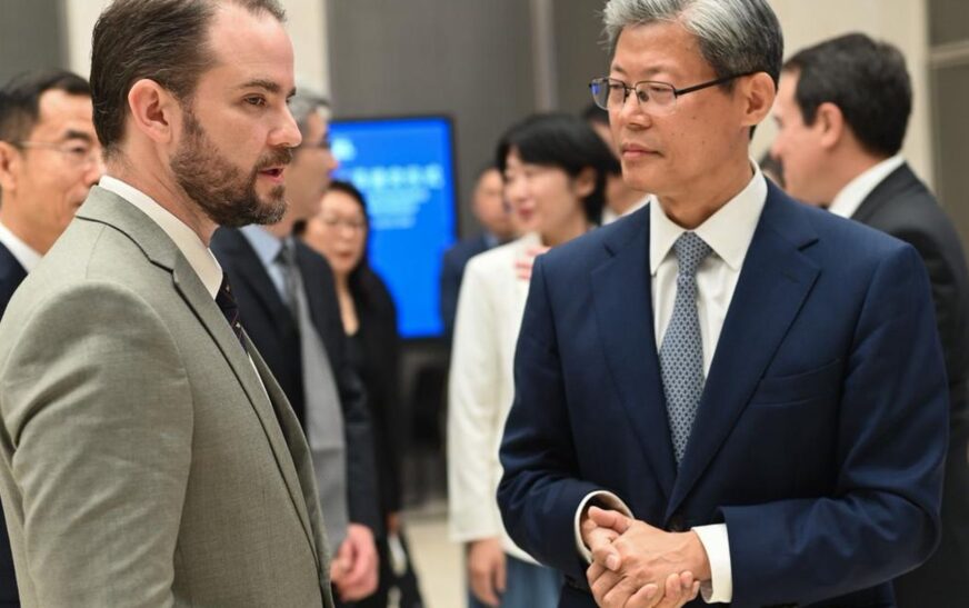 Brasil abre posto tributário na China para ampliar comércio