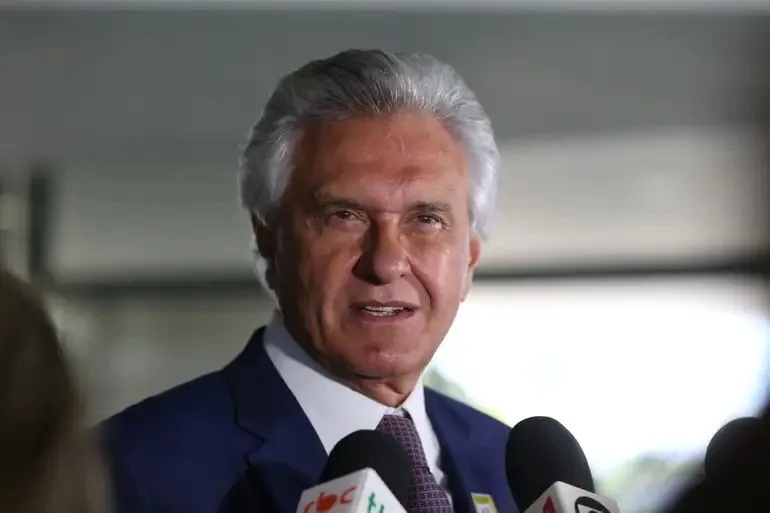 Caiado diz ser mais competitivo que Flávio Bolsonaro contra Lula, segundo pesquisa
