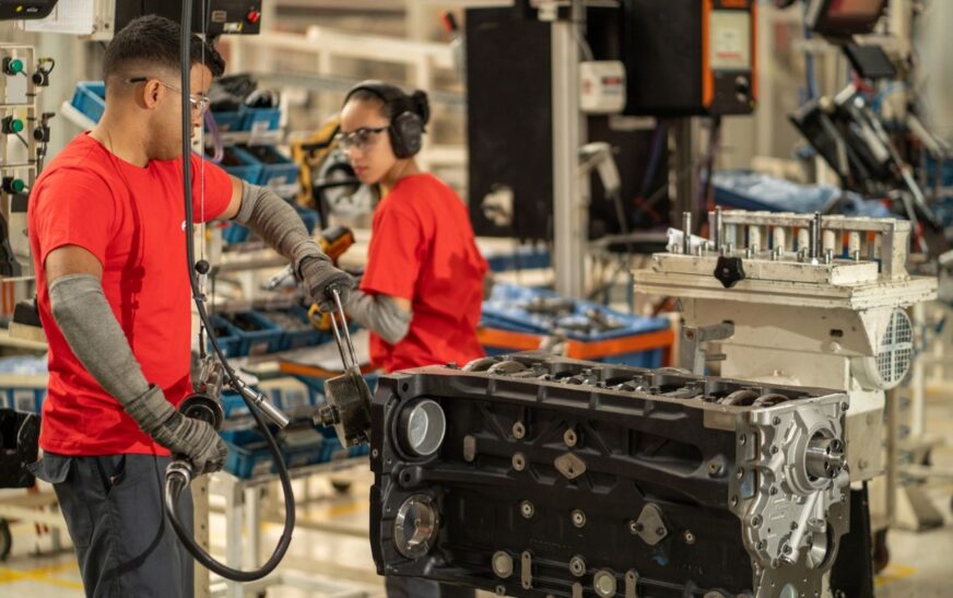 Com destaque da indústria, PIB cresce 0,5% em abril e 1,6% em 12 meses, aponta prévia do BC — Agência Gov