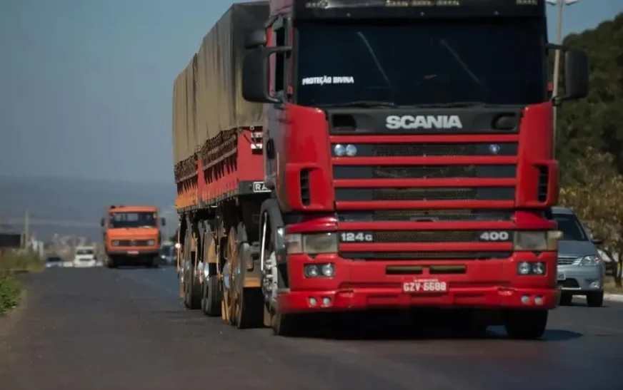 Comissão aprova PEC que cria política nacional de apoio ao transporte rodoviário profissional