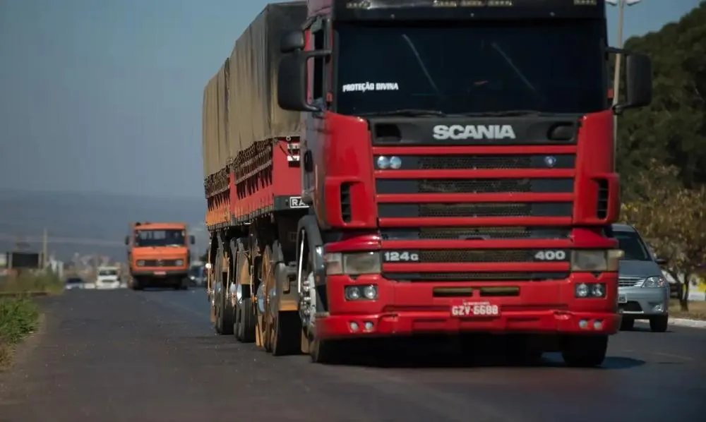 Comissão aprova PEC que cria política nacional de apoio ao transporte rodoviário profissional