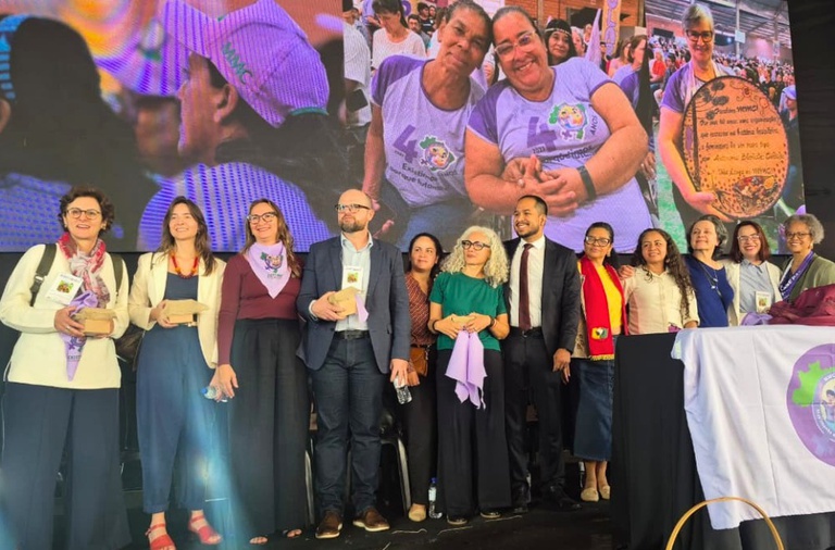 Conab doa cerca de 900 quilos de alimentos a mulheres camponesas em Brasília — Agência Gov