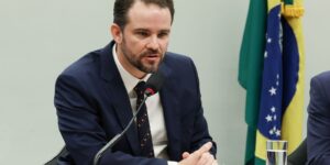 Durigan critica PEC que dá autonomia ao BC por criar “novo Poder"