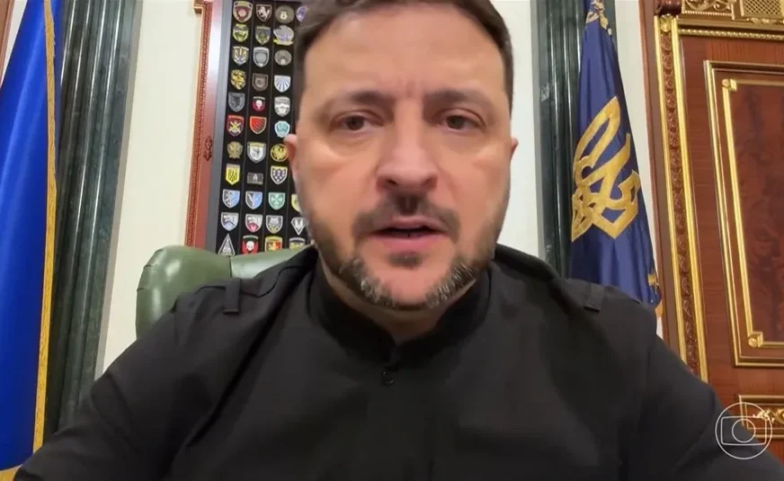Em carta aberta, Zelensky propõe fim da guerra em encontro com Putin
