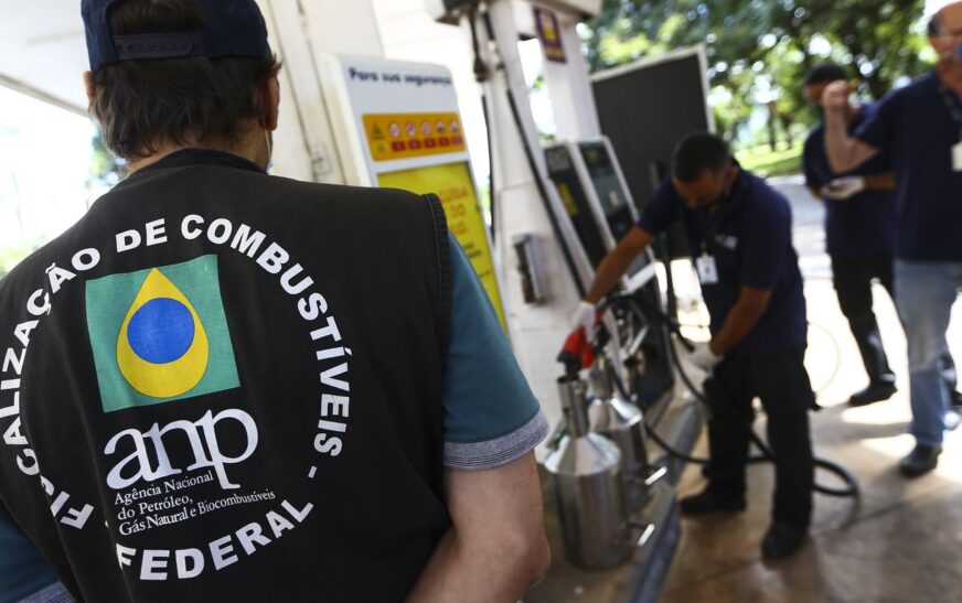Em três meses, ANP fez 21 autuações por preço abusivo de combustível