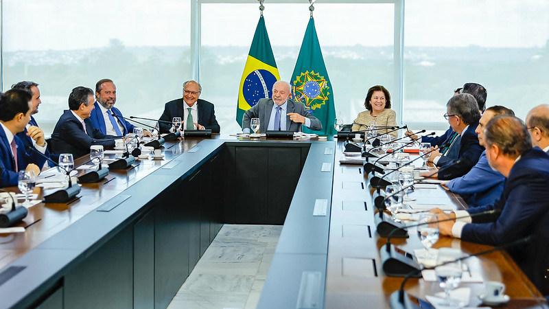 Governo do Brasil avança na discussão para ampliar mistura de etanol na gasolina — Agência Gov
