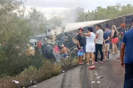 Grave acidente matou 16 pessoas na Bahia – Imprensa Bahia