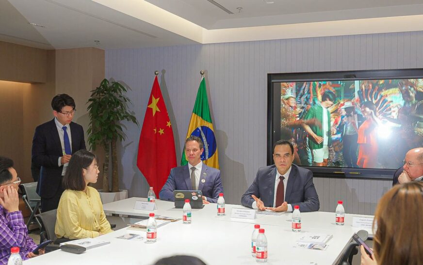 Guia em mandarim mostra oportunidades de investimentos no Brasil