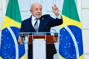 Junto ao G7, Lula defende distribuição do investimento para economia global crescer — Agência Gov
