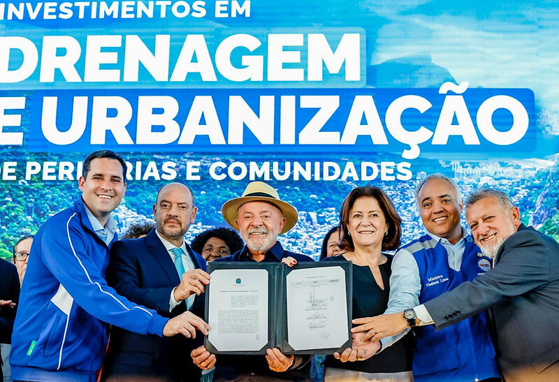 Lula anuncia R$ 702,9 milhões em obras para periferias, favelas e comunidades do RJ — Agência Gov