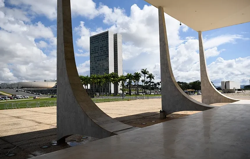 Lula e Jaques Wagner se reúnem e podem decidir futuro no Senado