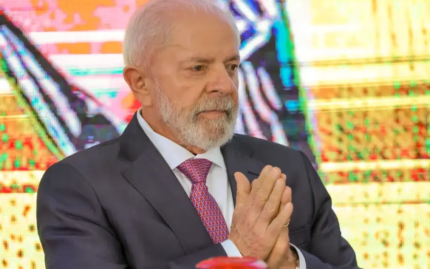 Lula participa do lançamento ao mar da Fragata “Cunha Moreira” em Santa Catarina — Agência Gov