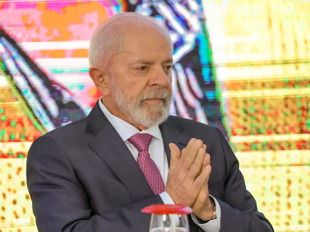 Lula participa do lançamento ao mar da Fragata “Cunha Moreira” em Santa Catarina — Agência Gov