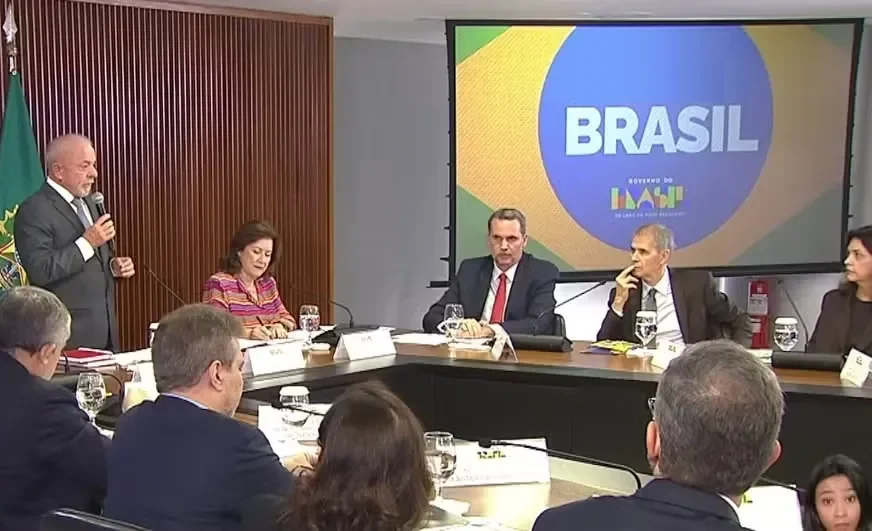 Lula reage a novo tarifaço dos EUA, diz ter sido surpreendido e anuncia nova carta a Trump