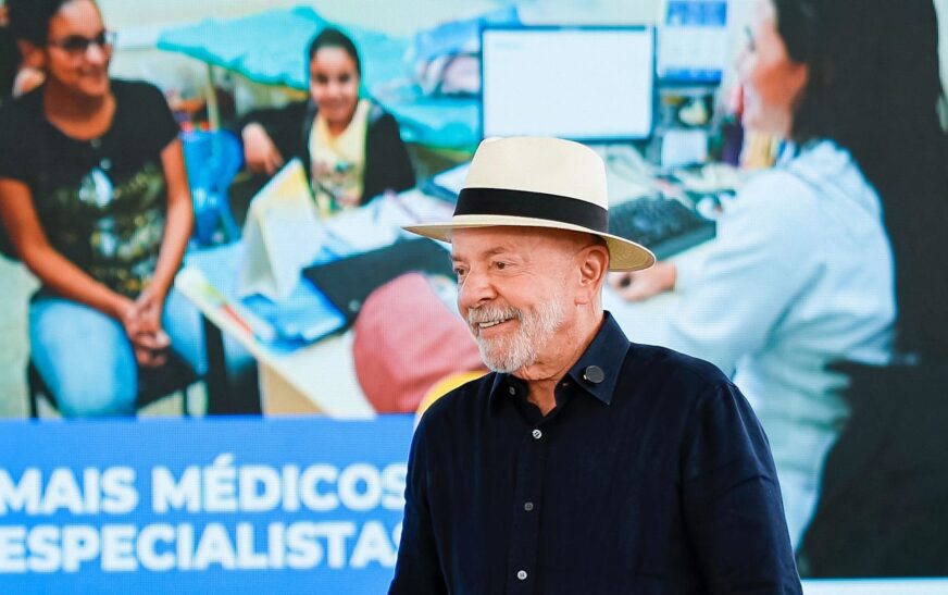 Lula responsabiliza clã Bolsonaro por ataque dos EUA ao Pix e taxação