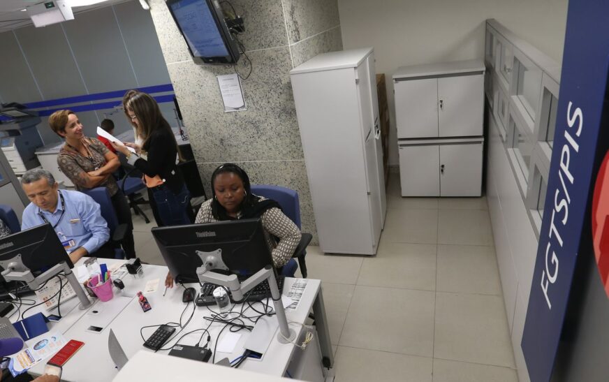 Pis/Pasep para quem nasceu em julho e agosto é pago nesta segunda