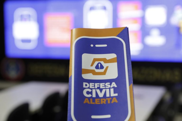 Polícia Federal vai investigar alerta falso da Defesa Civil enviado a celulares na madrugada — Agência Gov
