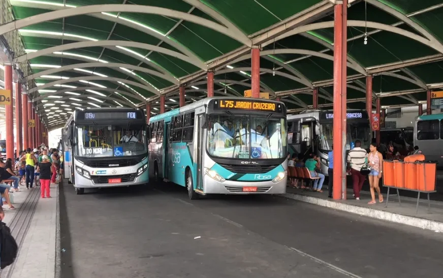Prefeito de Feira de Santana anuncia transporte gratuito para festejos juninos de 2026 nos distritos do município
