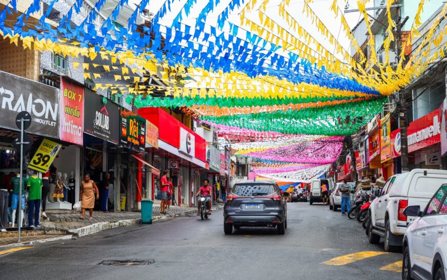 Prefeitura inicia ornamentação junina e clima de São João toma conta da cidade – Imprensa Bahia
