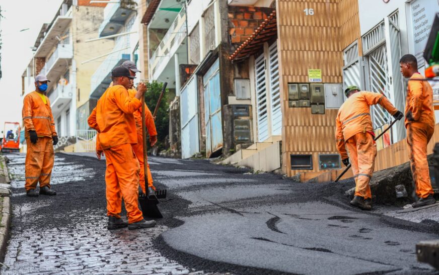 Programa Asfalta Candeias chega ao bairro do Santo Antônio – Imprensa Bahia