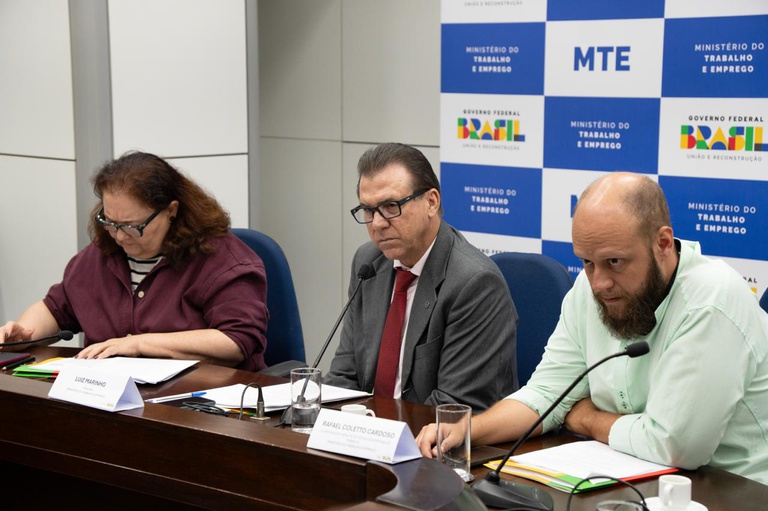Relatório aponta 62,2 milhões de empregos formais e maior presença de mulheres e jovens — Agência Gov