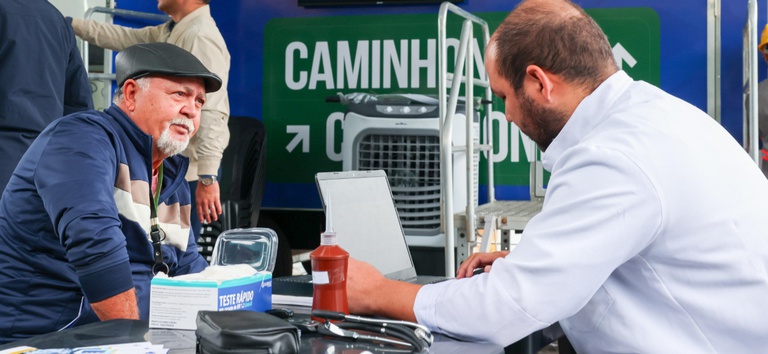 SUS vai às estradas para oferecer atendimento a caminhoneiros e caminhoneiras — Agência Gov