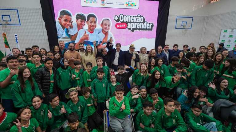 Santa Catarina recebe mais de R$ 284 milhões para conectar escolas, expandir o 5G e promover inclusão digital — Agência Gov