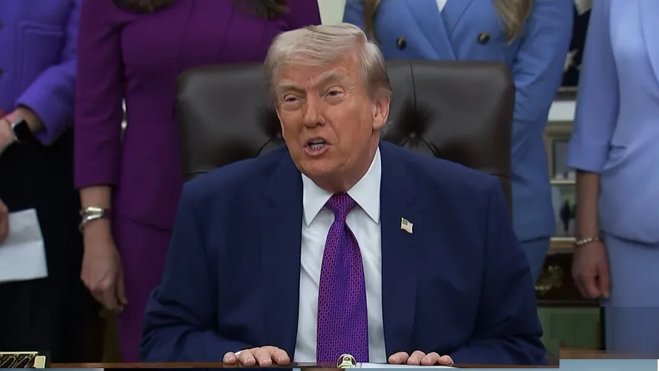 Trump suspende bloqueio ao Irã após acordo de paz: ‘Deixem o petróleo fluir’