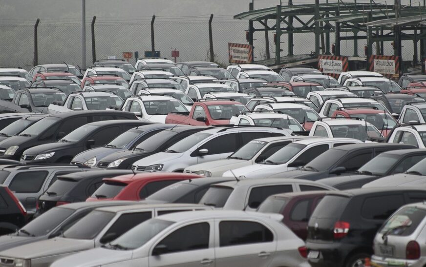 Venda de veículos novos no país sobe 15% até maio