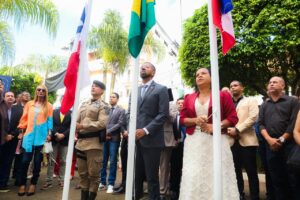 Autoridades e população candeense recebe o Fogo Simbólico do 2 de Julho – Imprensa Bahia