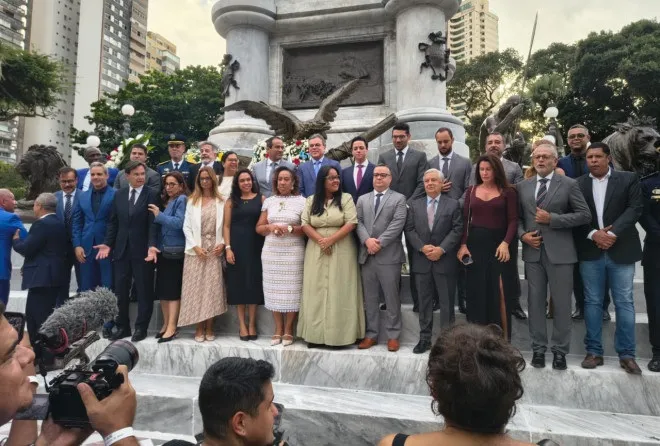 #Acesse Política