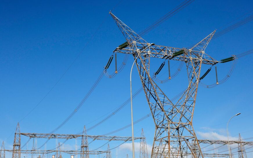 Consumidores poderão escolher fornecedores de energia a partir de 2027