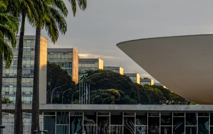 Líder do PT passa mal e Câmara suspende votações