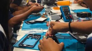 Cursos gratuitos de tecnologia disponíveis no Centro de Recondicionamento de Computadores de Pernambuco — Agência Gov
