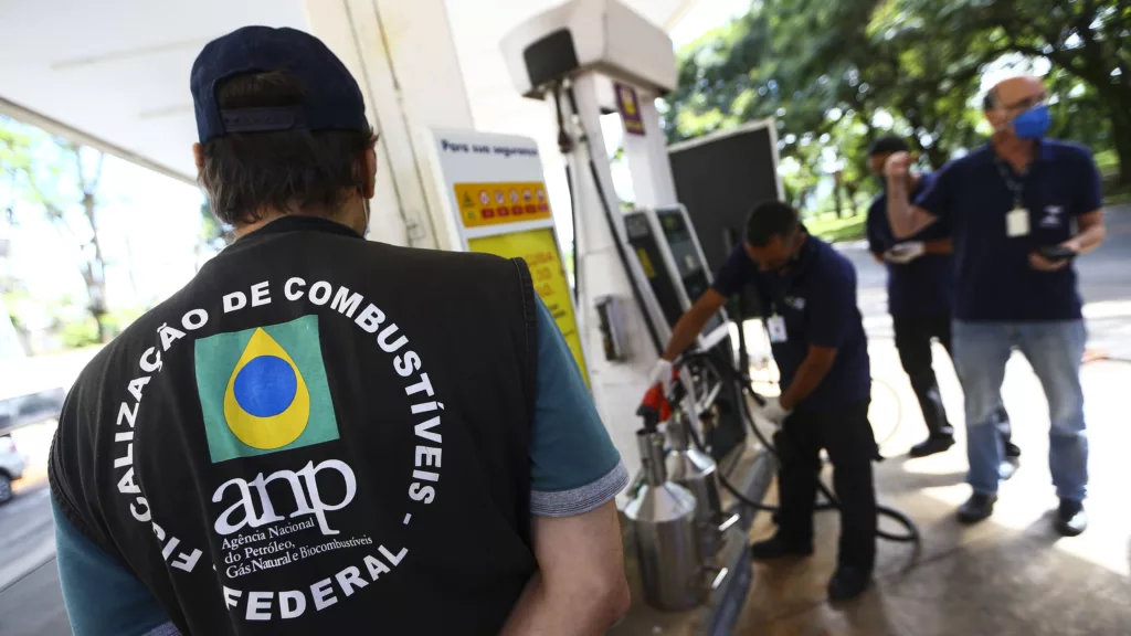 Desde março, ANP realizou mais de 3,3 mil ações de fiscalização com foco em preços abusivos — Agência Gov