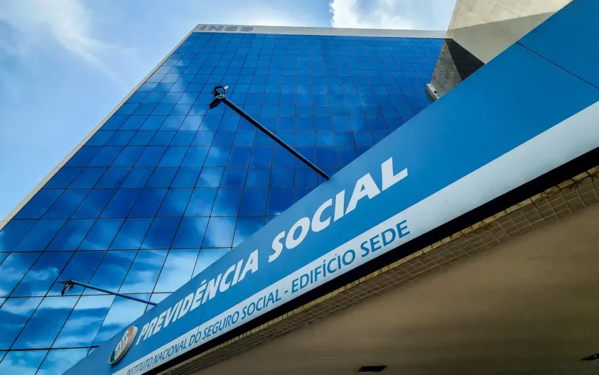Isenções, sonegação e inadimplência comprometem 56% do que poderia ser recolhido à Previdência — Agência Gov